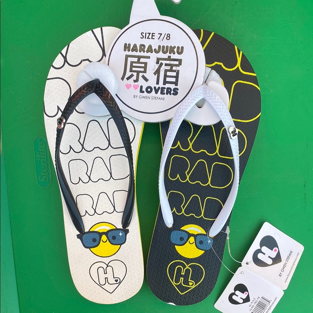 Harajuku Lovers Flip Flops with Emoji Design
